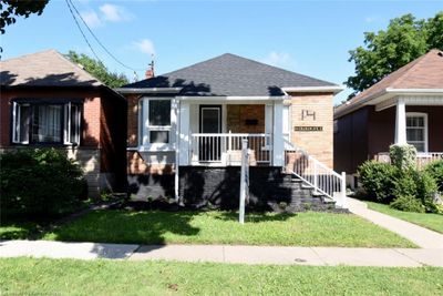 14 Graham Ave S, House other with 4 bedrooms, 2 bathrooms and 1 parking in Hamilton ON | Image 1