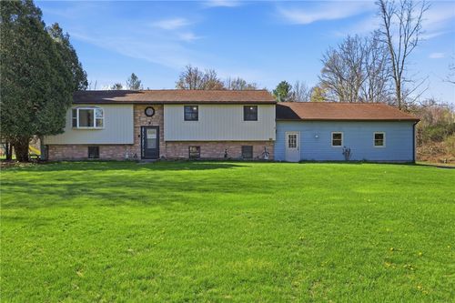 63 Pine Hill Rd, Spencerport, NY, 14559-1032 | Card Image