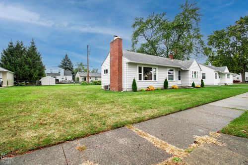 19128 Delaware St Street, Roseville, MI, 48066 | Card Image