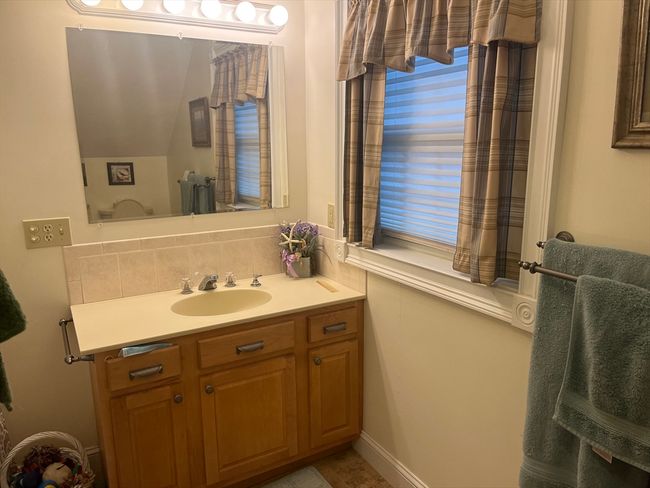 85 Lake Dr, House other with 3 bedrooms, 2 bathrooms and 3 parking in Shutesbury MA | Image 22