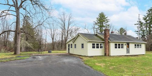 257 Mill Rd, Rhinebeck, NY, 12572-2541 | Card Image