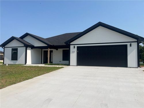 2101 E Cow Creek Ln, Pittsburg, KS, 66762-8759 | Card Image