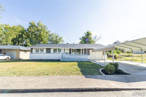 403 W Hunt St, Salem, MO, 65560-2117 | Card Image