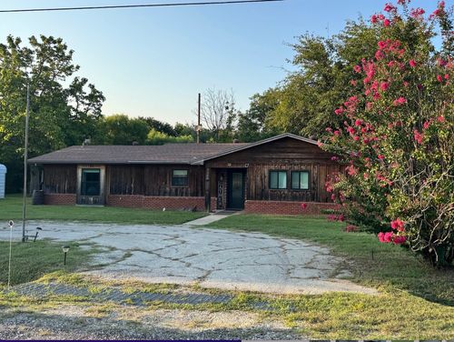 344 Oak St, Nocona, TX, 76255-4937 | Card Image
