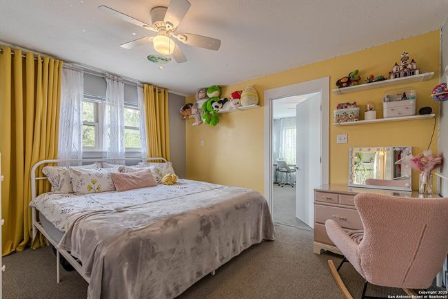 3951 Briar Hollow St, House other with 3 bedrooms, 2 bathrooms and null parking in San Antonio TX | Image 34
