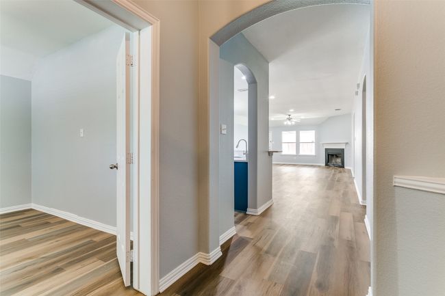 815 Creekside Dr, House other with 4 bedrooms, 2 bathrooms and null parking in Little Elm TX | Image 4