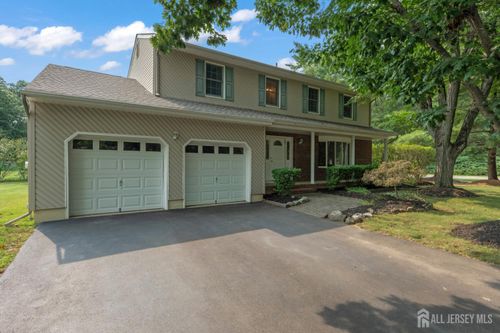 9 Van Arsdale Ct, East Brunswick, NJ, 08816-3583 | Card Image