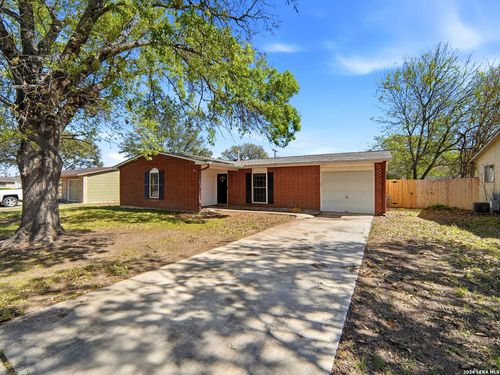 816 Aviation Ave, Schertz, TX, 78154-1608 | Card Image