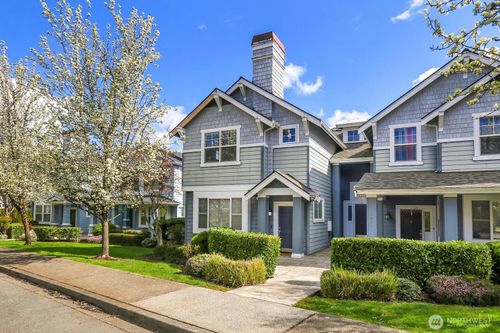 101-6224 188th Pl Ne, Redmond, WA, 98052-8586 | Card Image