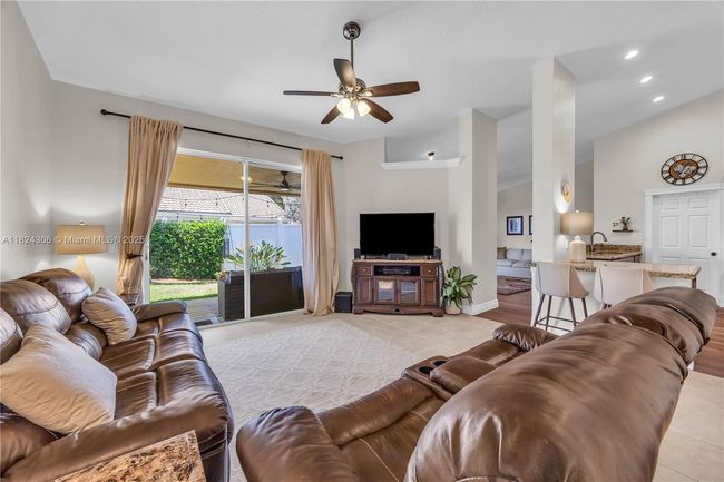 10186 Balsa Way, House other with 3 bedrooms, 2 bathrooms and null parking in Palm Beach Gardens FL | Image 12