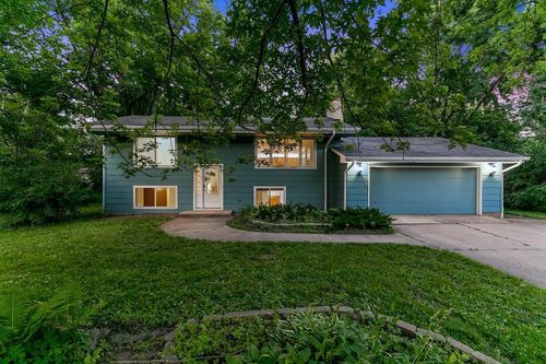801 Corens Dr, Minnetonka, MN, 55305-1134 | Card Image