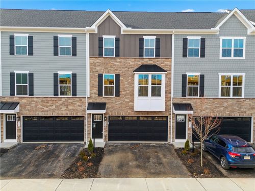 339 Telluride Ln, Cranberry Twp, PA, 16066-1510 | Card Image