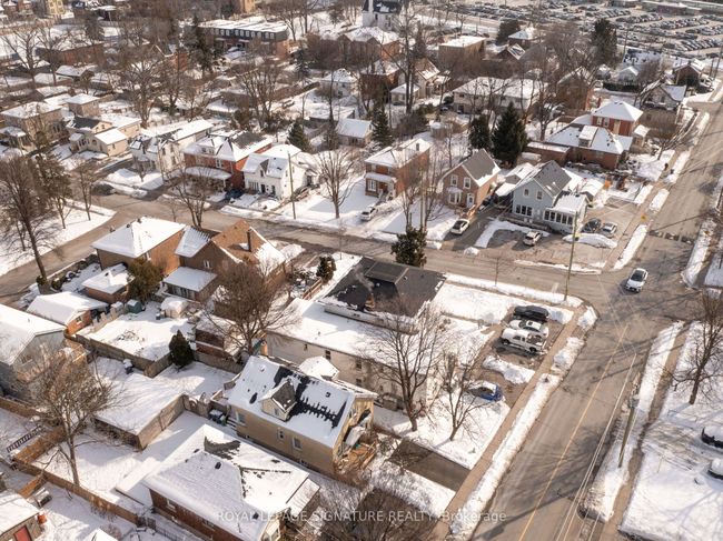 48 David St, Home with 10 bedrooms, 10 bathrooms and 11 parking in Brampton ON | Image 6