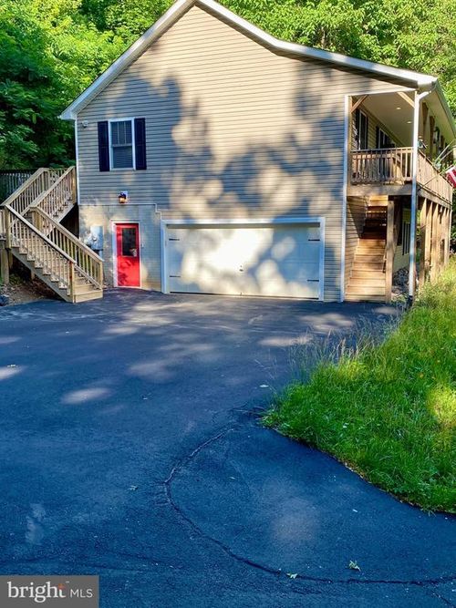 1157 Granny Smith Rd, LINDEN, VA, 22642-6036 | Card Image