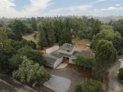 8061 Elphick Rd, Sebastopol, CA, 95472-4760 | Card Image