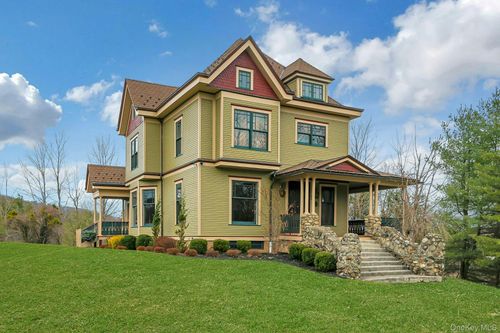 2 Pine Hill Rd, Chester, NY, 10918-1742 | Card Image