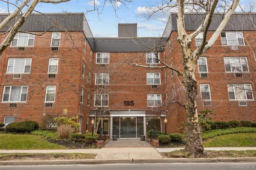 apt-1p-185 S Middle Neck Rd, Great Neck, NY, 11021-4610 | Card Image
