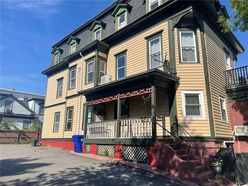 124 Almy St, Providence, RI, 02909-1568 | Card Image