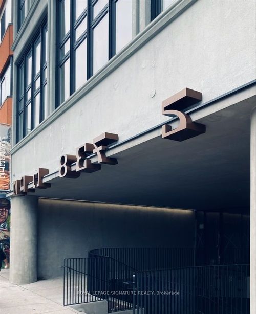 lower-1305 Dundas St W, Toronto, ON, M6J1X8 | Card Image