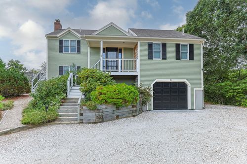 24 Blueberry Rd, Provincetown, MA, 02657-1234 | Card Image