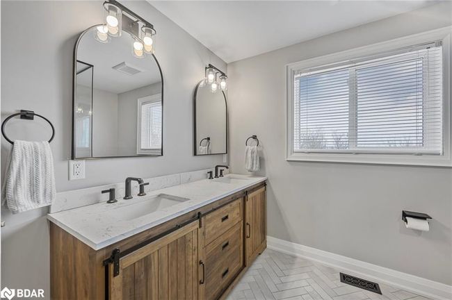 18 Peter St, House other with 3 bedrooms, 3 bathrooms and 5 parking in Amaranth ON | Image 30