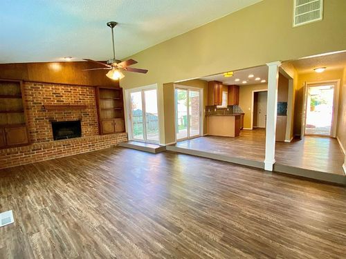 816 Royal Lane, Yukon, OK, 73099 | Card Image