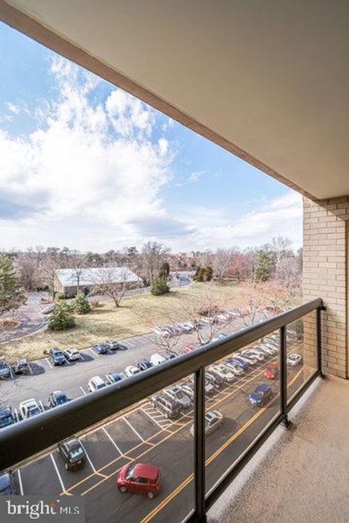 unit-810-205 Yoakum Pkwy, ALEXANDRIA, VA, 22304-3819 | Card Image