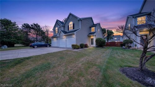 23215 Chandlers Ln, Olmsted Falls, OH, 44138-3221 | Card Image