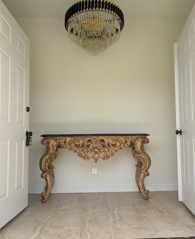 Detailed view of baseboards | Image 12