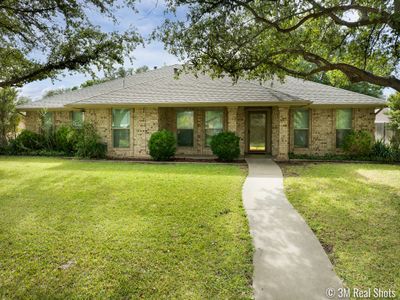 5209 Saddle Ridge Trail, Home with 3 bedrooms, 2 bathrooms and 2 parking in San Angelo TX | Image 3