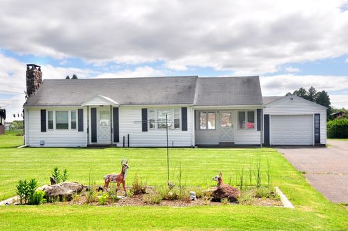 9 Larch Dr, East Granby, CT, 06026-9722 | Card Image