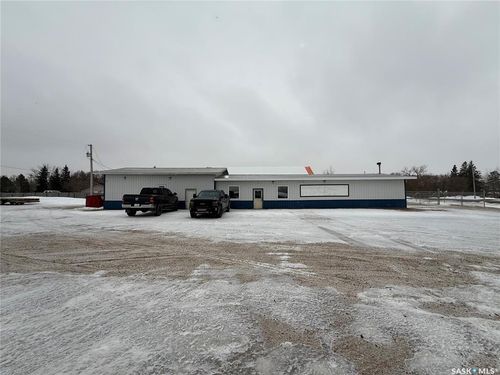 1 Main St, Manor, SK, S0C2H0 | Card Image