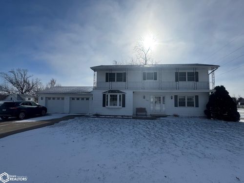 900 E 7th St, Tama, IA, 52339-2224 | Card Image