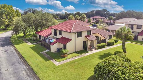 435 Hunter Cir, KISSIMMEE, FL, 34758-3329 | Card Image