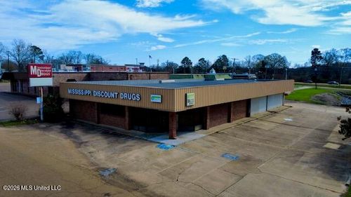 224 Clinton Blvd, Clinton, MS, 39056-5126 | Card Image