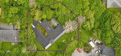 835 Wildwood Pl, West Vancouver, BC, V7S1P2 | Card Image