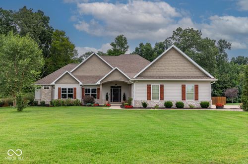 6135 W Corral Way Dr, Bloomington, IN, 47403-8203 | Card Image