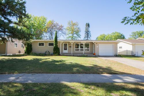 509 Birch Ln, Moorhead, MN, 56560-3224 | Card Image