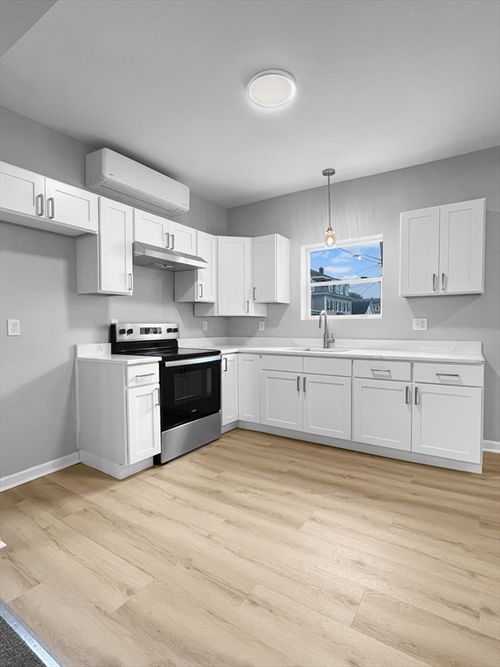 apt-2-186 Rodman St, Fall River, MA, 02721-6872 | Card Image