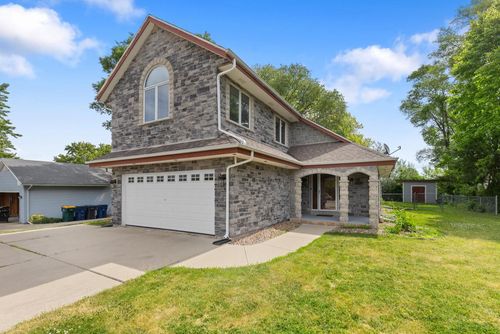 8900 S Shepard Avenue, Oak Creek, WI, 53154 | Card Image