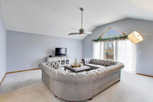 4327 Wenonah Ave, Stickney, IL, 60402-4328 | Card Image