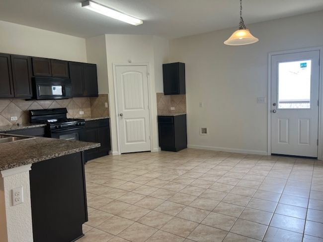381 Northern Flicker St, House other with 4 bedrooms, 3 bathrooms and null parking in Kyle TX | Image 4