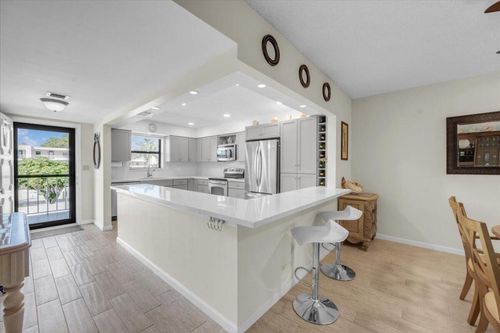 305i-300 N Highway A1a, Jupiter, FL, 33477-9510 | Card Image