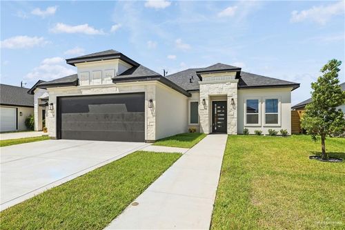 915 Edgewood Dr, Alton, TX, 78573-2048 | Card Image