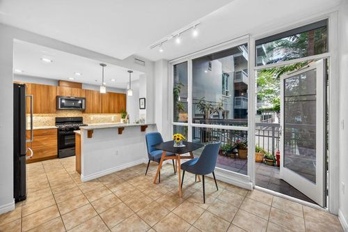 10-300 W Beech, San Diego, CA, 92101 | Card Image