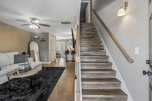 65 Ellington Ter, Clarksville, TN, 37040-5147 | Card Image