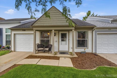7506 Harrison St, Hanover Park, IL, 60133-2718 | Card Image