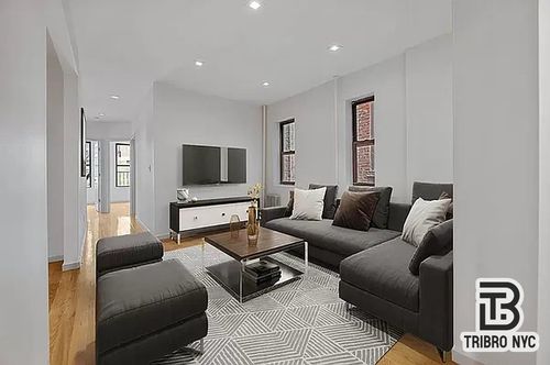 6-101 E 101st St, New York, NY, 10029-6105 | Card Image