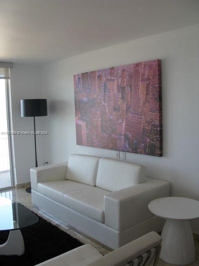 2909 - 90 Alton Rd, Condo with 2 bedrooms, 2 bathrooms and null parking in Miami Beach FL | Image 2