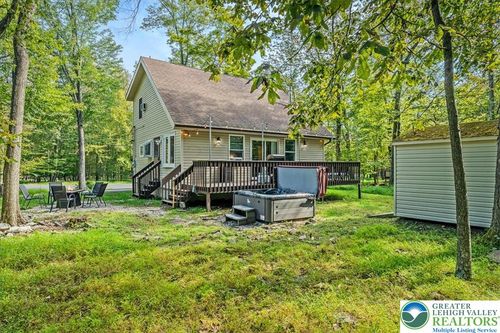 1137 Woodland Dr, East Stroudsburg, PA, 18301-7170 | Card Image